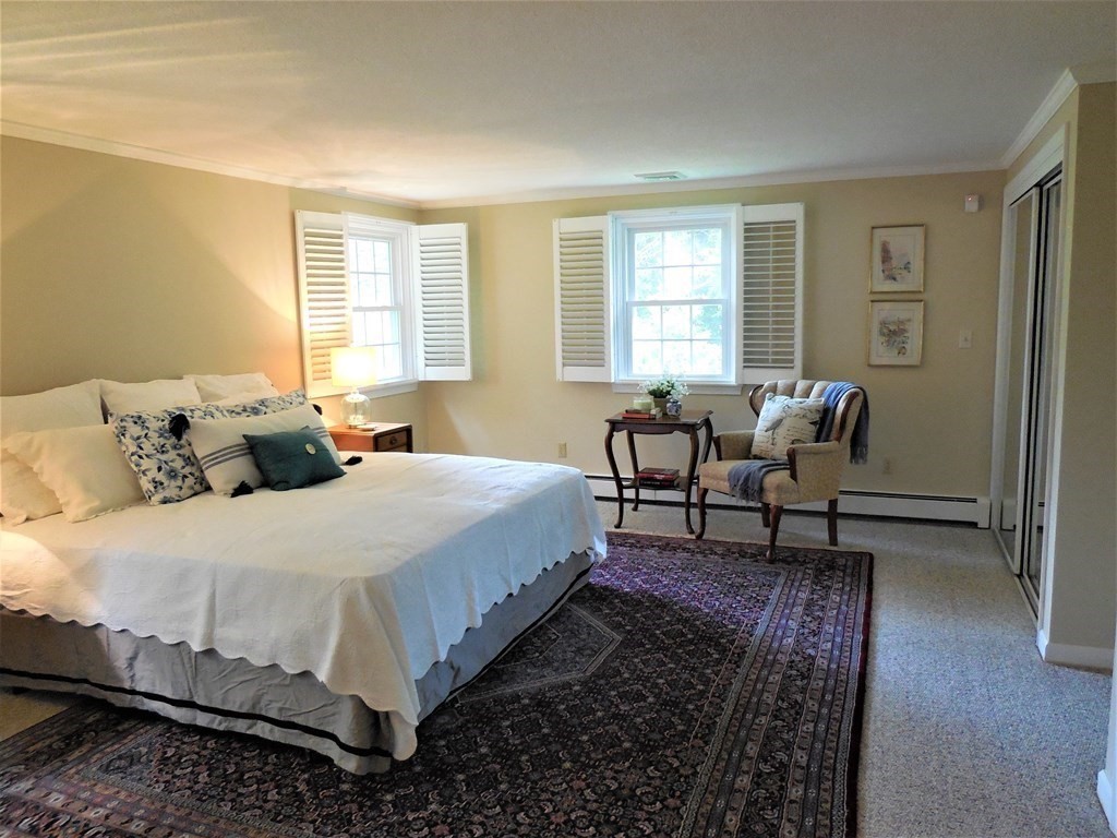 28 Longfellow Road Holyoke, MA 01040 - Photo 11 of 18