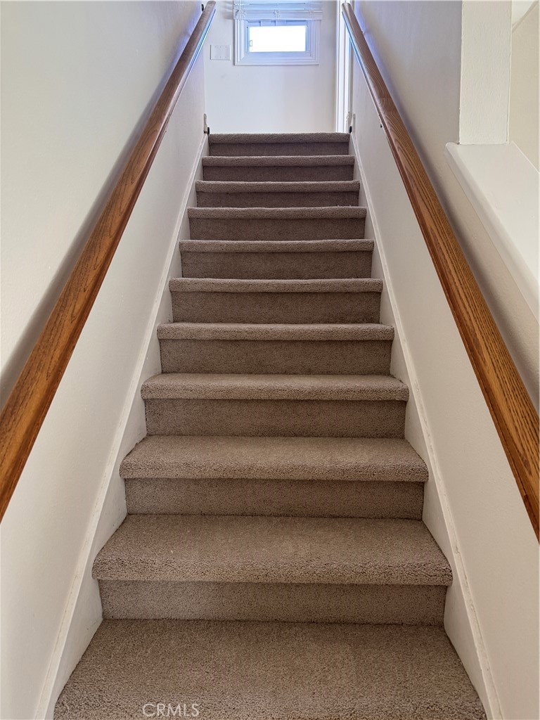 20182 Kline Drive Newport Beach, CA 92660 - Photo 17 of 39 a view of entryway