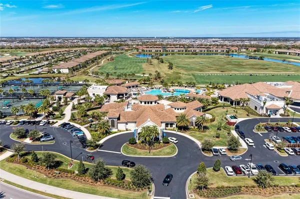 $295,000 | 18114 Gawthrop Drive, Unit 204, Bradenton, FL 34211
