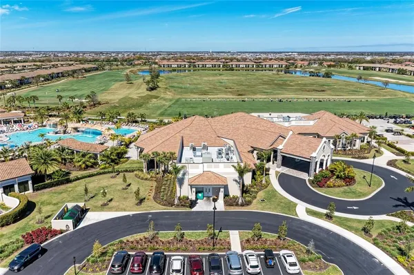 $295,000 | 18114 Gawthrop Drive, Unit 204, Bradenton, FL 34211