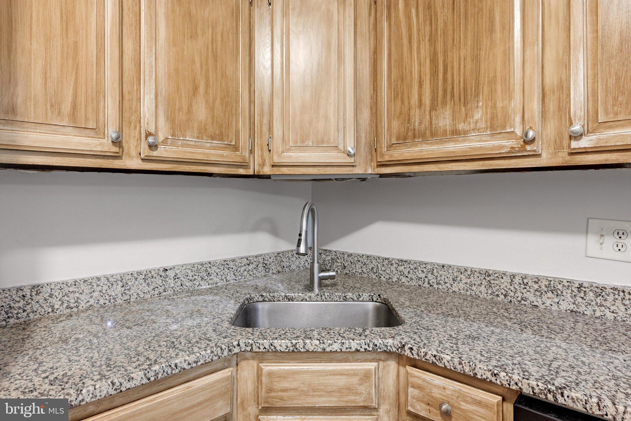 1405 Northgate Square, Unit 32B Reston, VA 20190 - Photo 14 of 25 Kitchen
