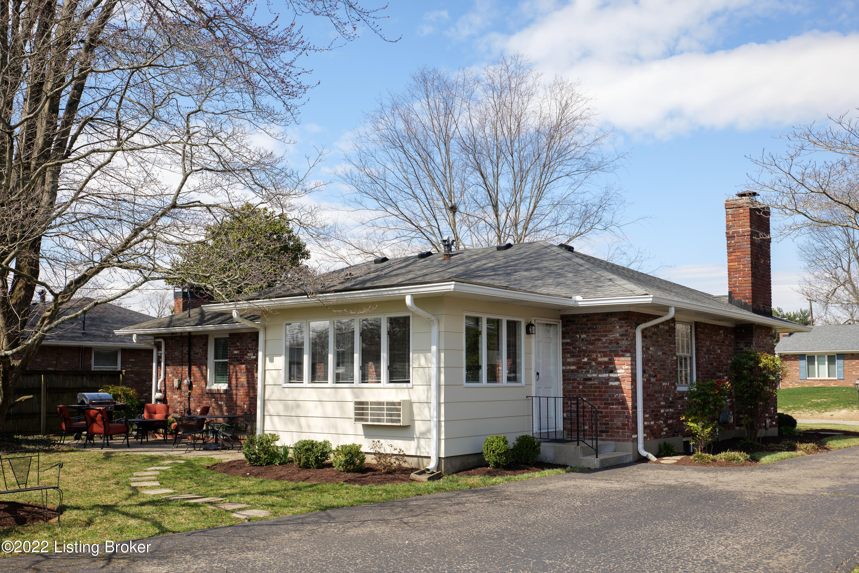 1916 Buttonwood Road Louisville, KY 40222 - Photo 22 of 28 TF - MD - Buttonwood (2 of 28)