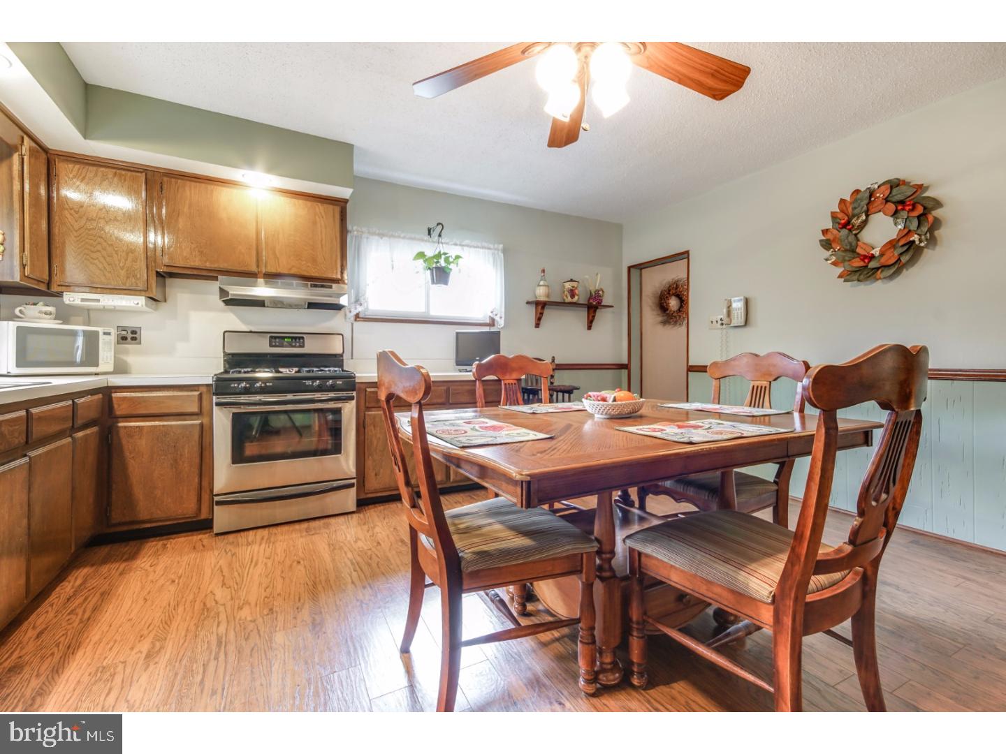 220 West Mill Road Maple Shade, NJ 08052 - Photo 6 of 25 Kitchen