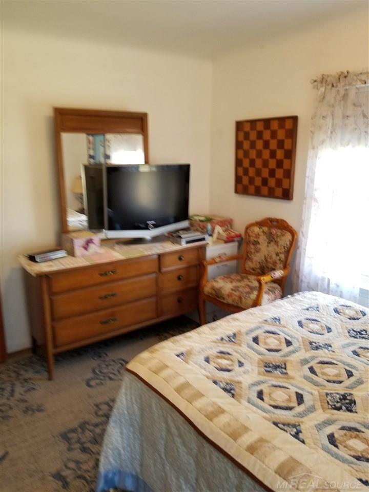 5484 Springborn Road East China, MI 48054 - Photo 24 of 41 Bedroom Deco