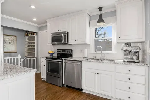 $449,000 | 3010 West 72nd Terrace, Prairie Village, KS 66208