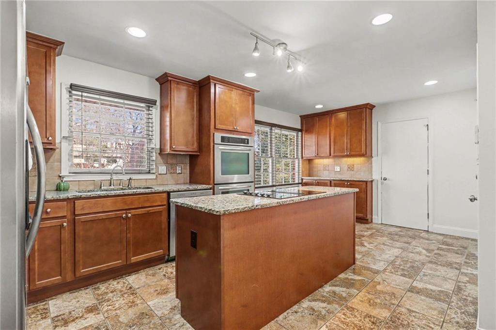 3656 Rainbow Drive Decatur, GA 30034 - Photo 10 of 34