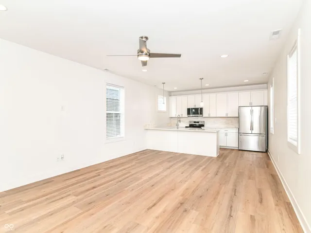 $2,600 | 717 East 27th Street, Indianapolis, IN 46205