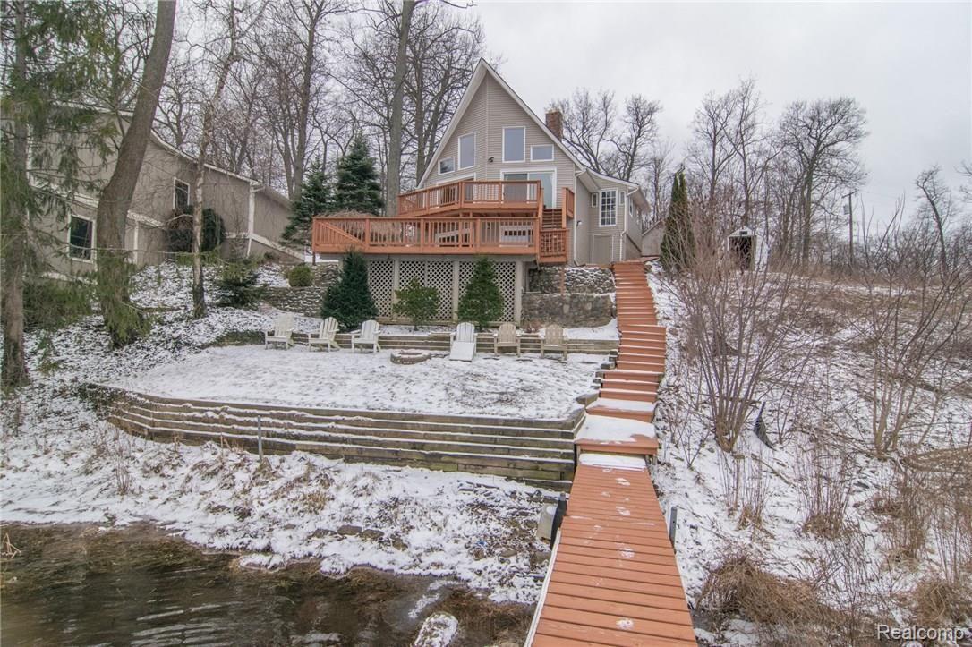5299 Wayne Road White Lake, MI 48383 - Photo 2 of 52 DSC_0143.jpg