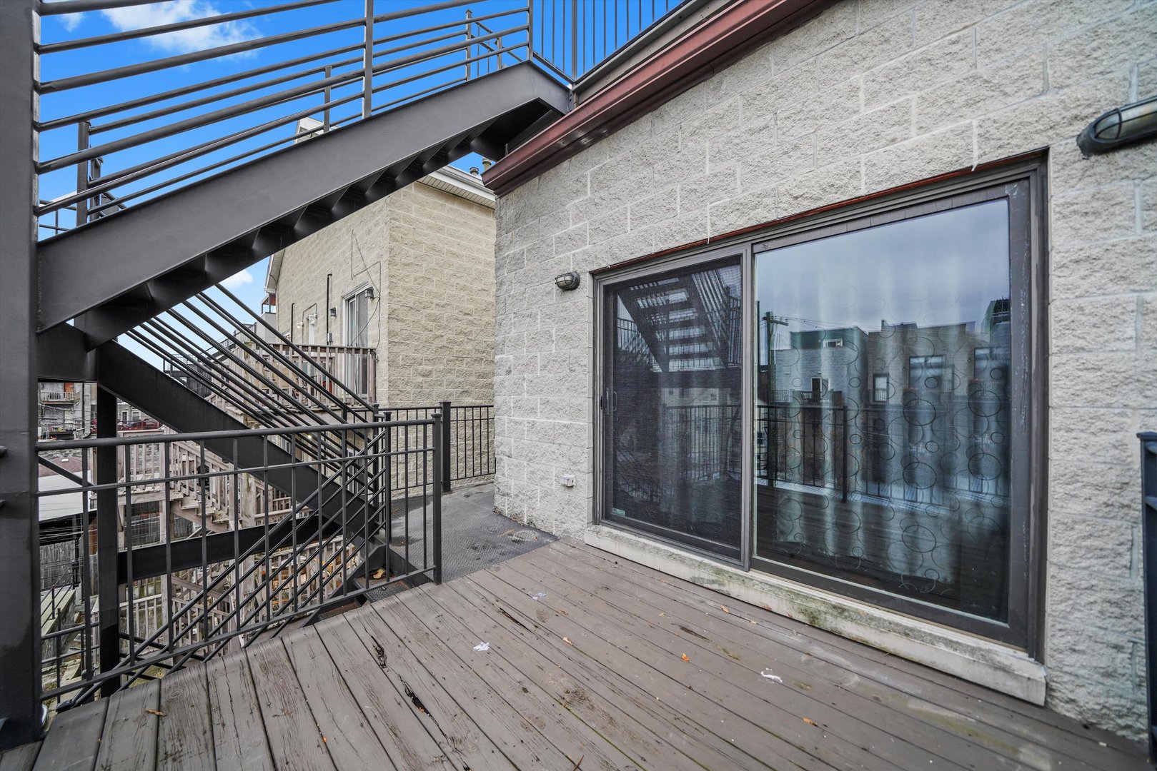 2430 West Iowa Street, Unit 3 Chicago, IL 60622 - Photo 16 of 21 a view of outdoor space