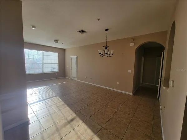 $1,800 | 6380 Contessa Drive, Unit 305, Orlando, FL 32829