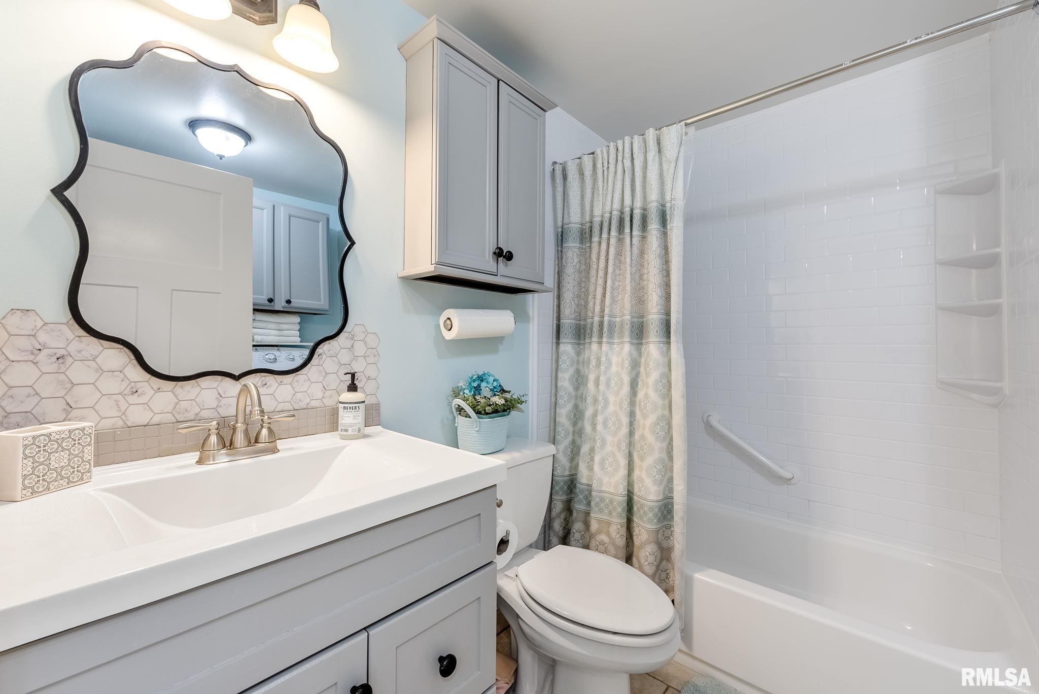 409 2nd Avenue Hampton, IL 61256 - Photo 11 of 28