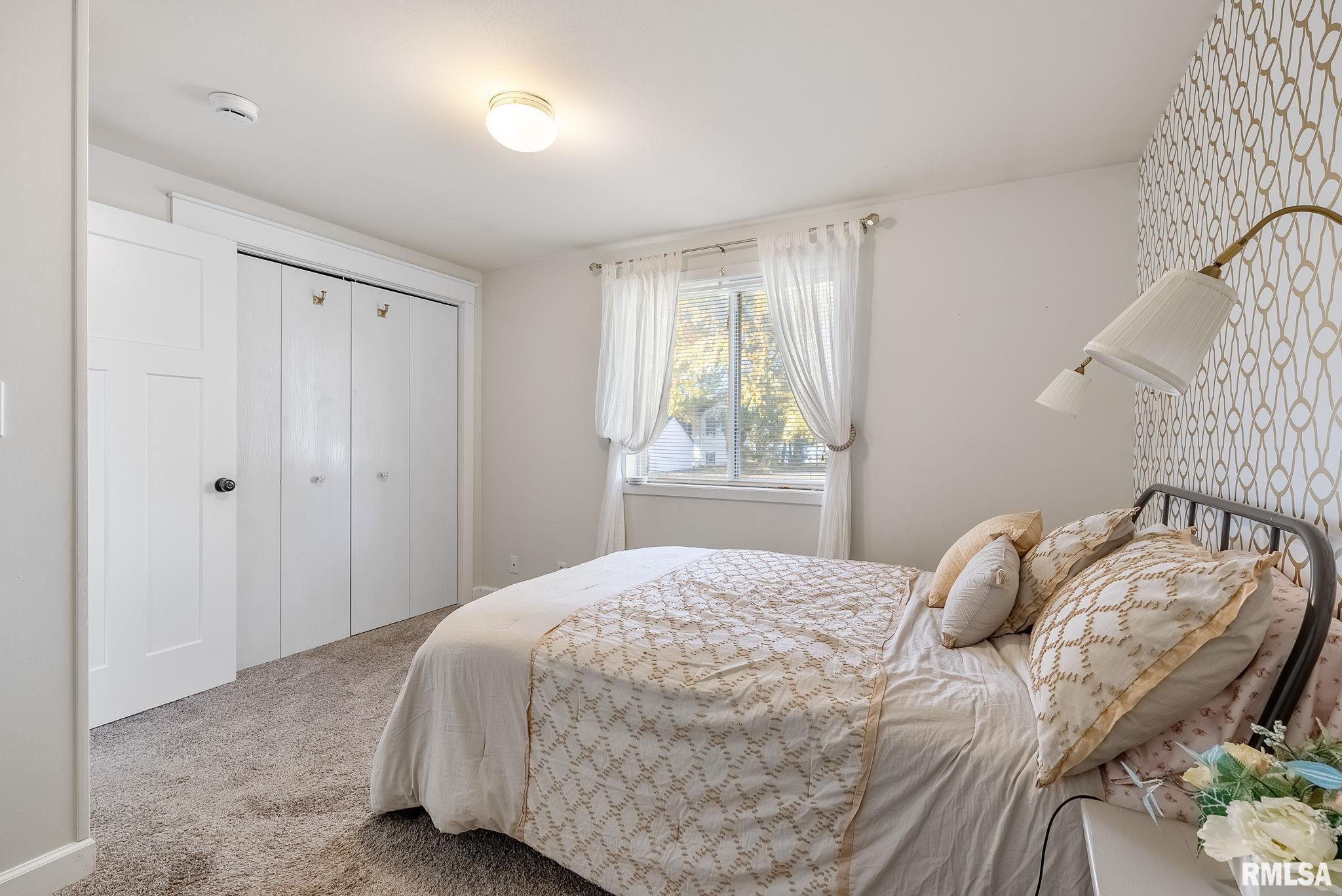 409 2nd Avenue Hampton, IL 61256 - Photo 14 of 28