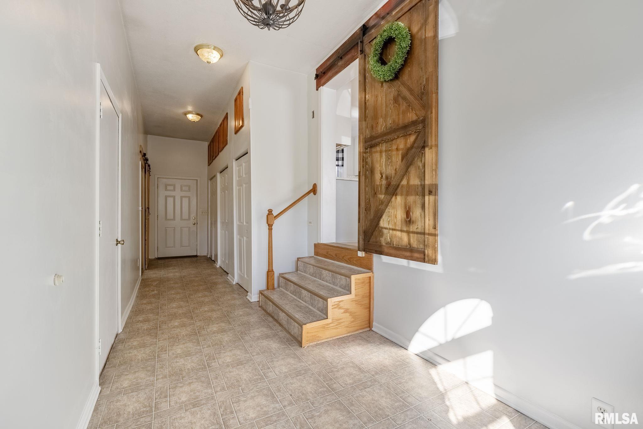 409 2nd Avenue Hampton, IL 61256 - Photo 17 of 28