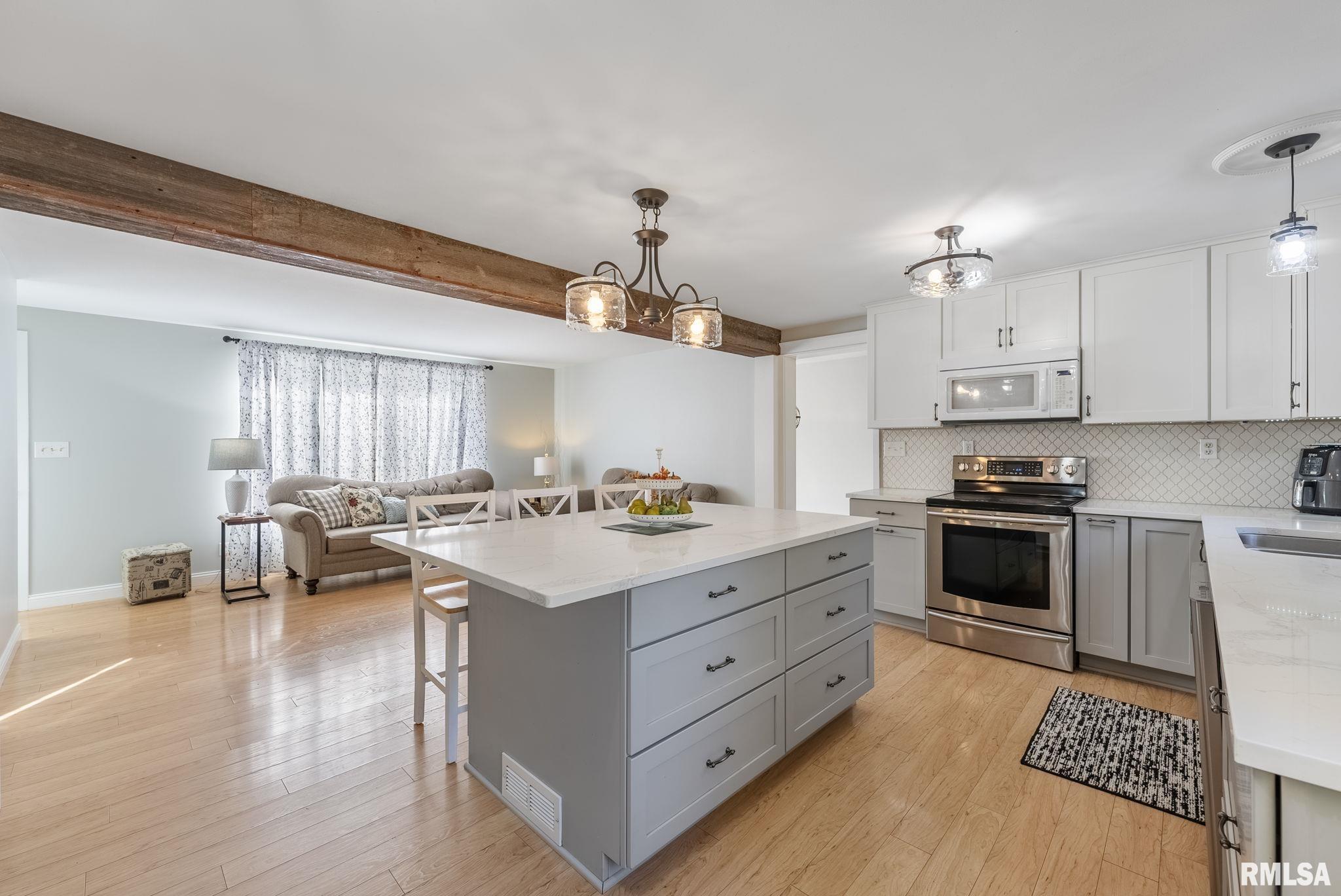 409 2nd Avenue Hampton, IL 61256 - Photo 5 of 28