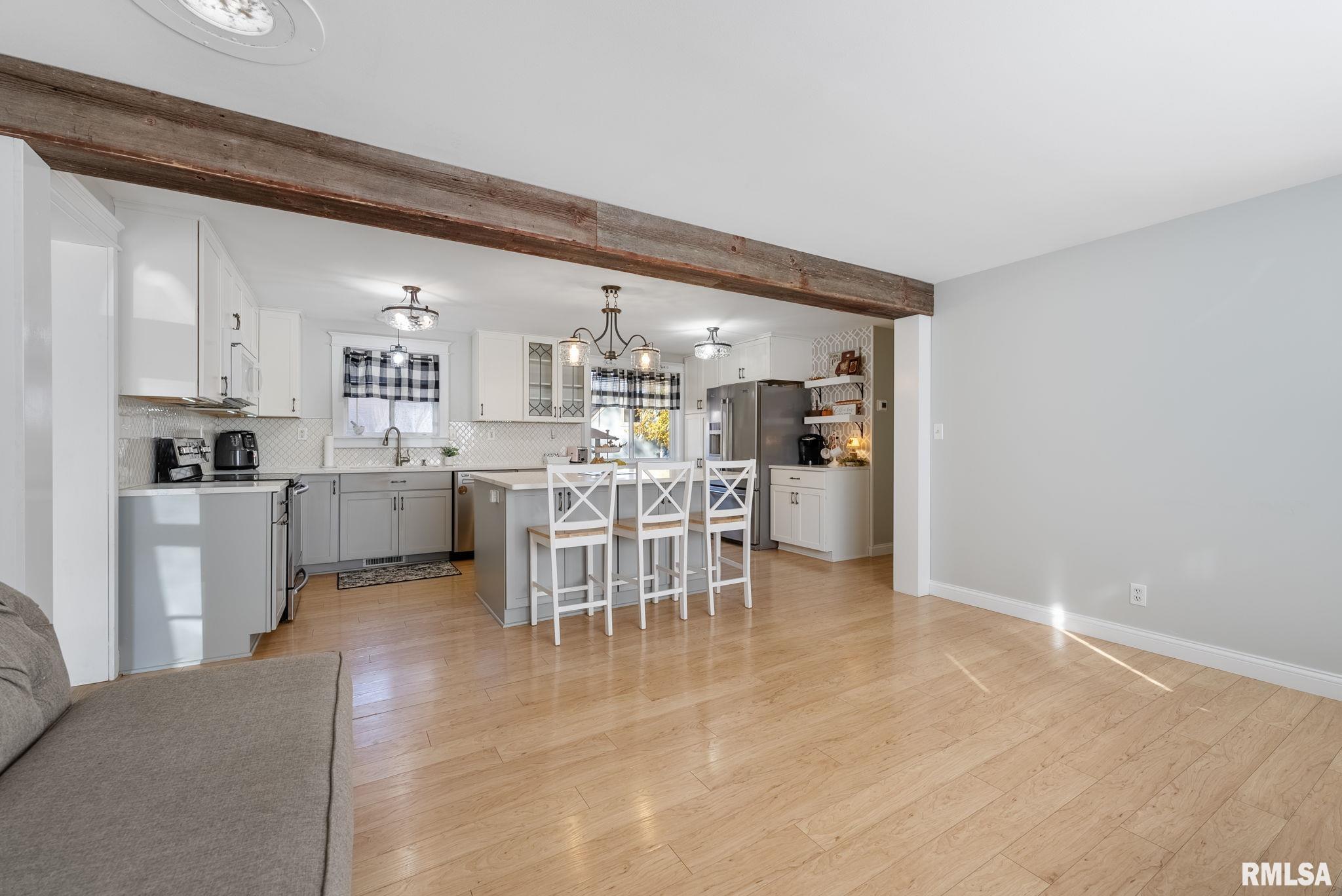 409 2nd Avenue Hampton, IL 61256 - Photo 8 of 28