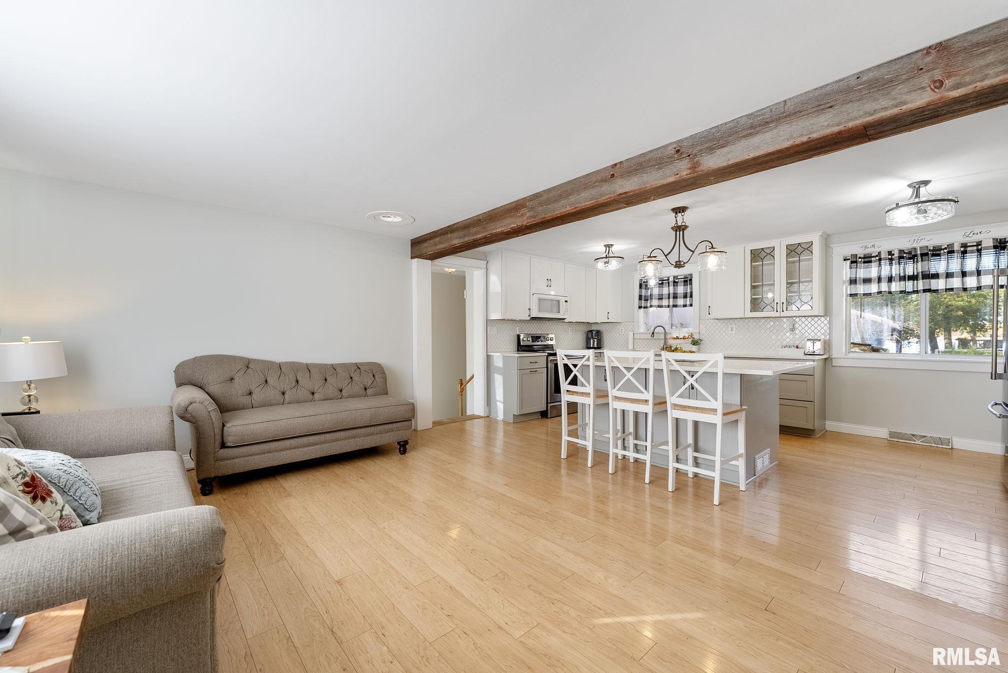 409 2nd Avenue Hampton, IL 61256 - Photo 9 of 28