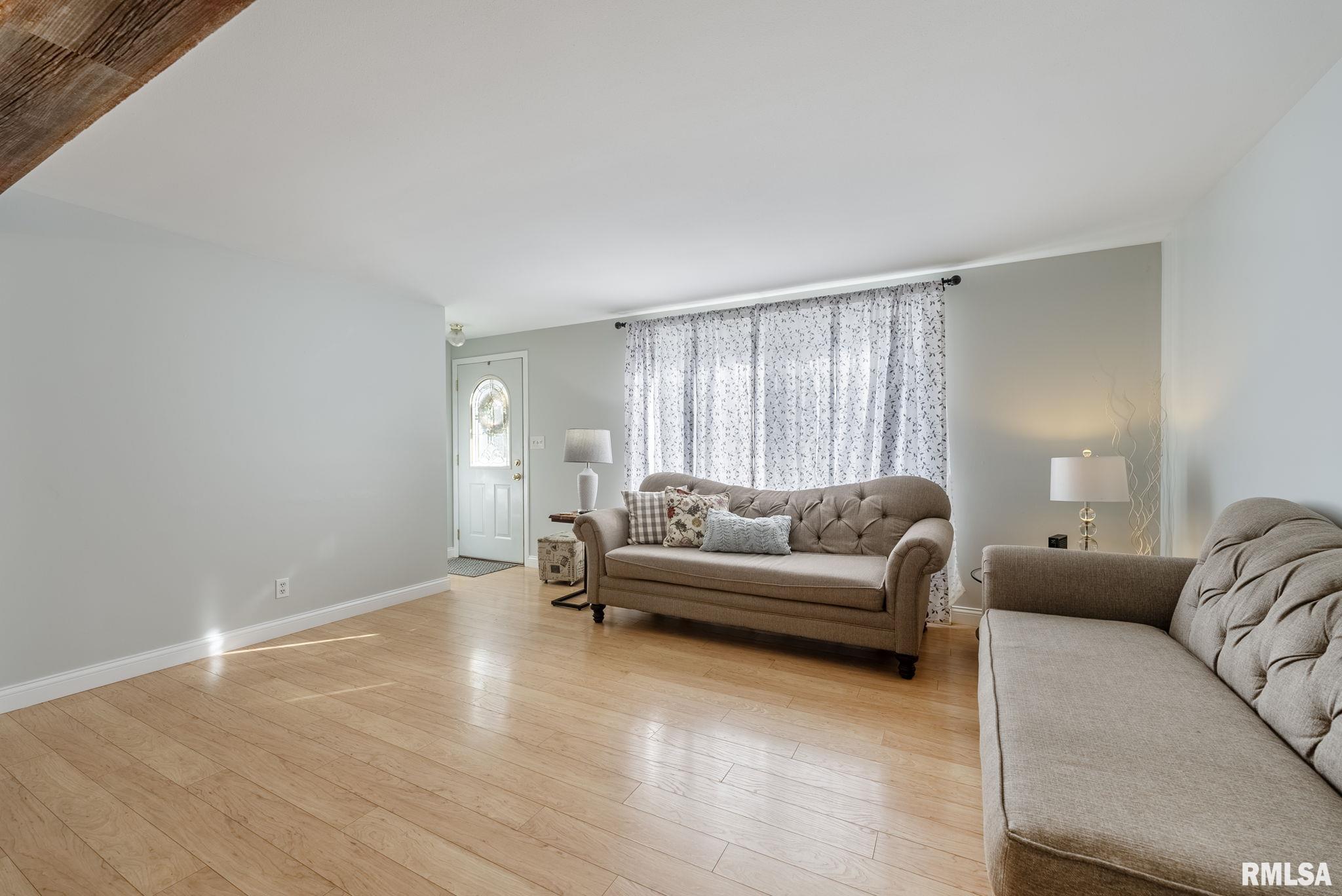 409 2nd Avenue Hampton, IL 61256 - Photo 10 of 28