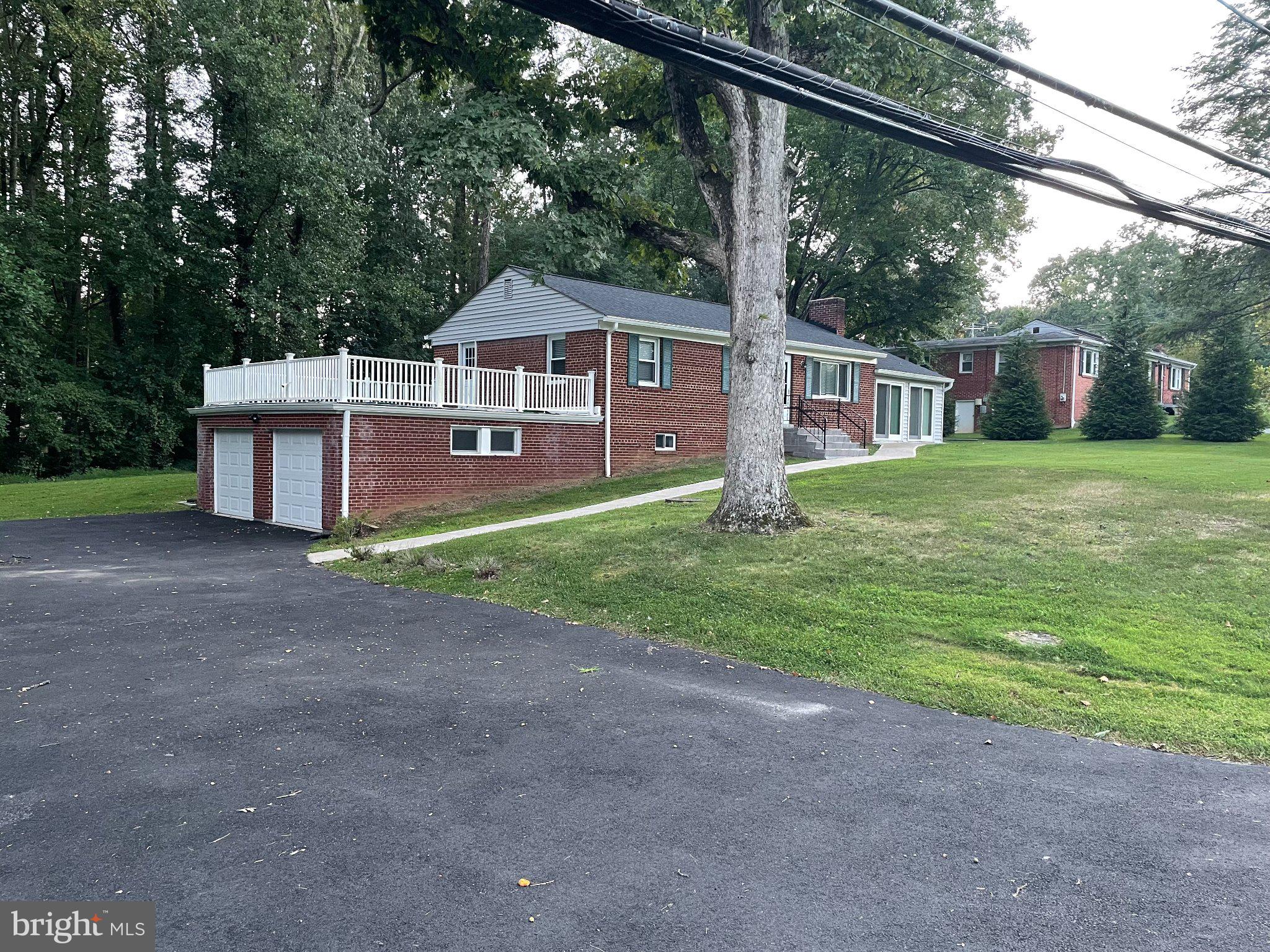 9101 Old Keene Mill Road Springfield, VA 22152 - Photo 2 of 7 Gallery Image 2