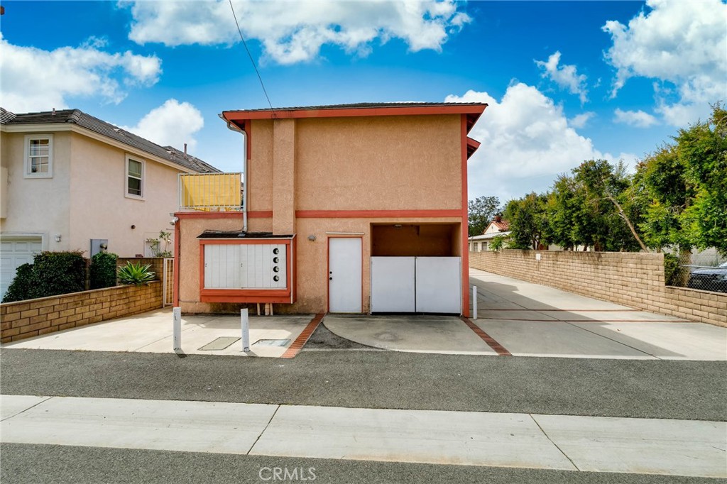 113 Diamond Street Arcadia, CA 91006 - Photo 8 of 24 a view of a house with a yard