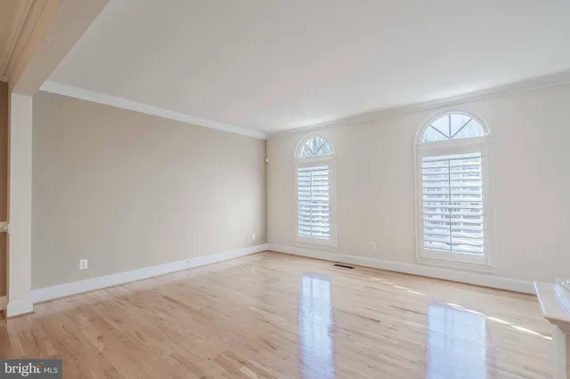 $4,950 | 2303 Sawtooth Oak Court, Vienna, VA 22182