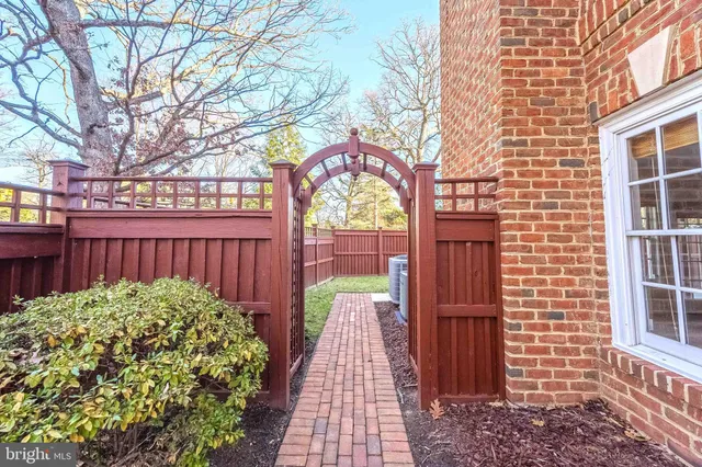 $4,950 | 2303 Sawtooth Oak Court, Vienna, VA 22182