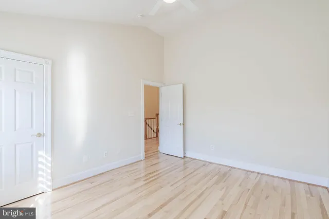 $4,950 | 2303 Sawtooth Oak Court, Vienna, VA 22182