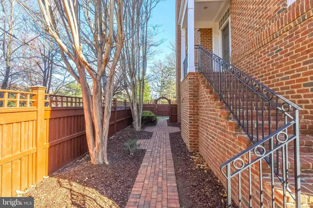 $4,950 | 2303 Sawtooth Oak Court, Vienna, VA 22182