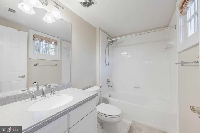 $4,950 | 2303 Sawtooth Oak Court, Vienna, VA 22182