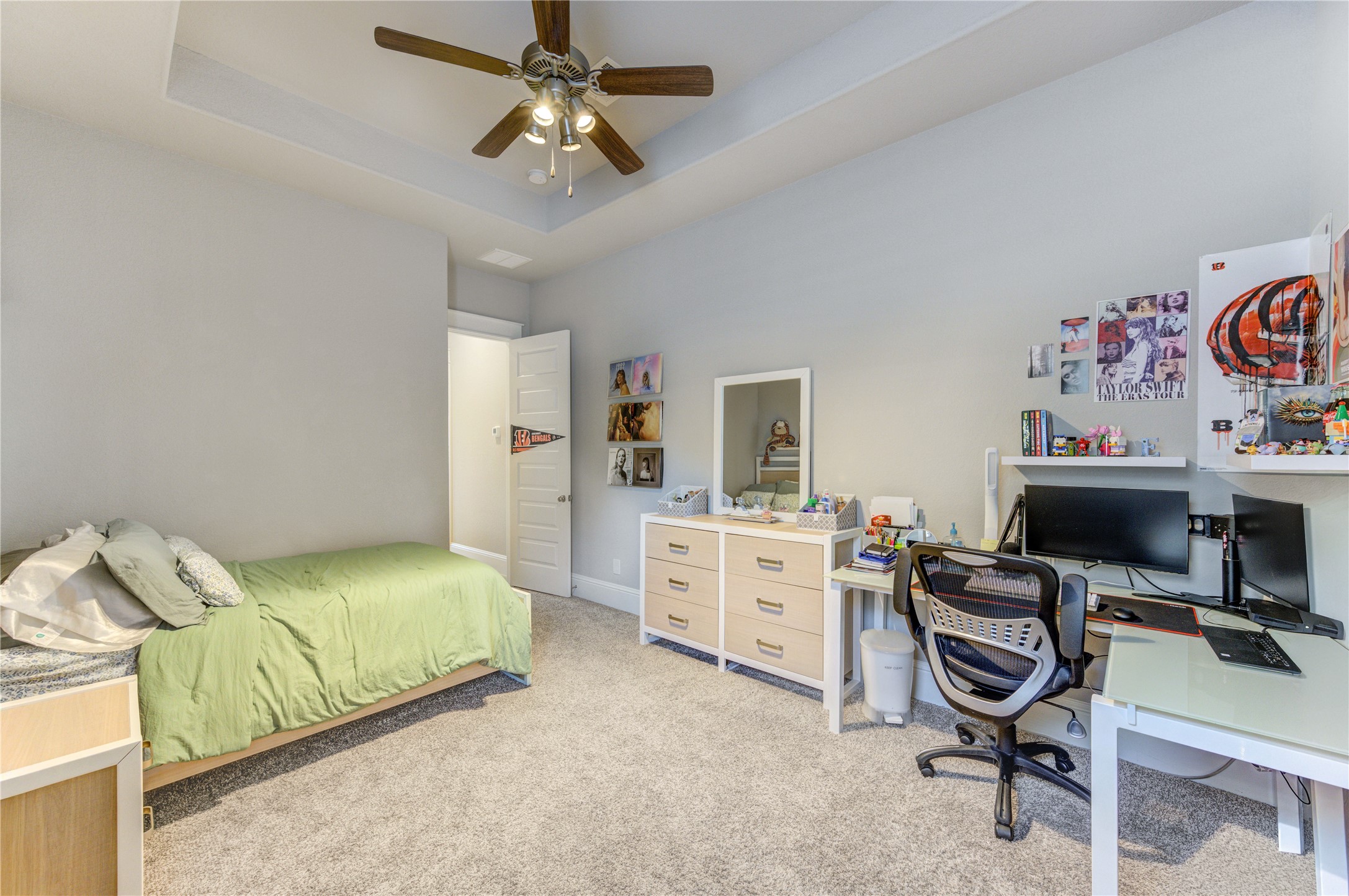 2160 Rope Maker Road Conroe, TX 77384 - Photo 30 of 43 a bedroom with a workspace