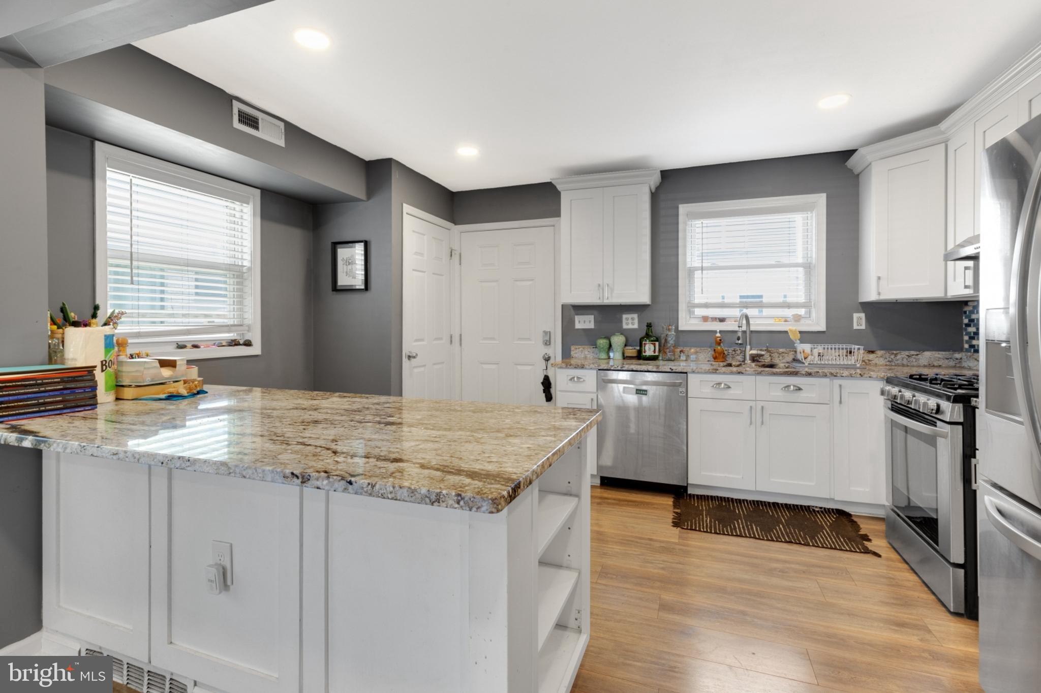 1719 Ridge Avenue Philadelphia, PA 19130 - Photo 6 of 32