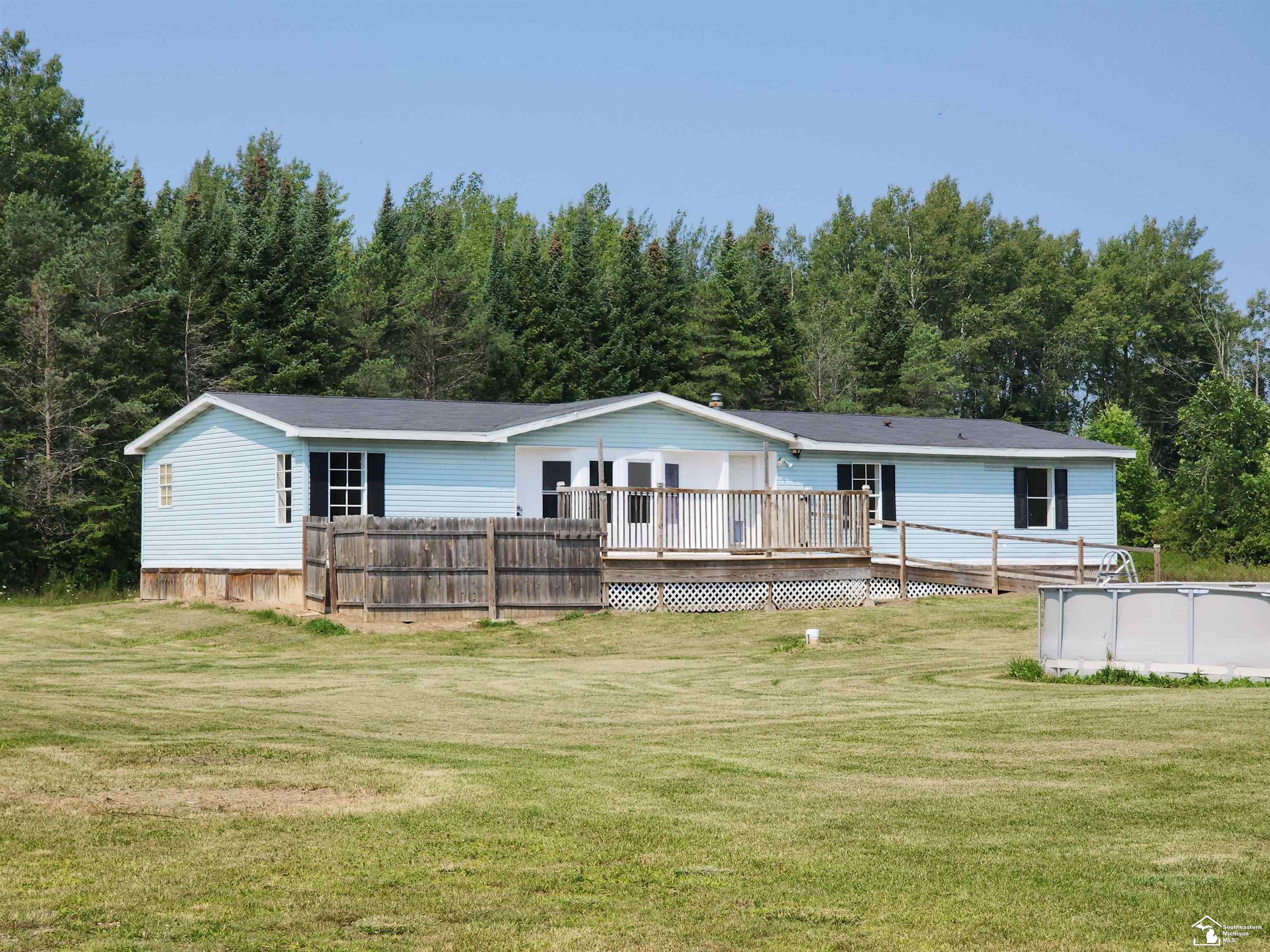 2808 3 Rivers Road Gladwin, MI 48624 - Photo 1 of 12 Gallery Image 1