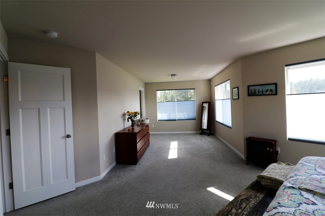 4200 Southwest Colbert Way Port Orchard, WA 98367 - Photo 14 of 23 Gallery Image 14