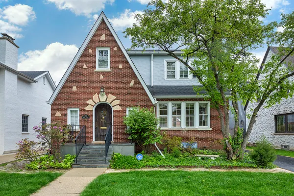 $6,600 | 651 Brier Street, Kenilworth, IL 60043