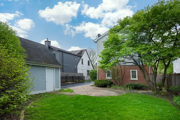 $6,600 | 651 Brier Street, Kenilworth, IL 60043