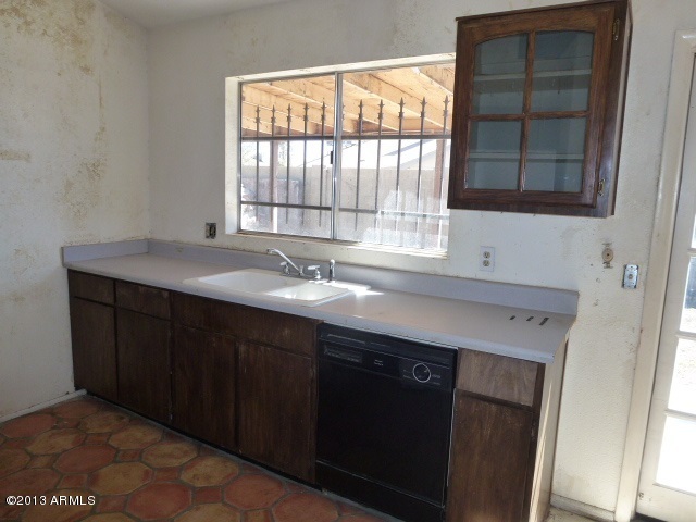 1837 East Grandview Road Phoenix, AZ 85022 - Photo 13 of 33 023-067793 -Kitchen 2