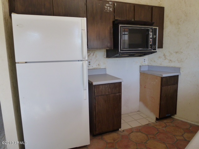 1837 East Grandview Road Phoenix, AZ 85022 - Photo 26 of 33 023-067793 - Kitchen 3