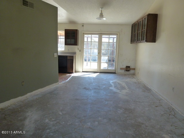 1837 East Grandview Road Phoenix, AZ 85022 - Photo 27 of 33 023-067793 - Living Room 2