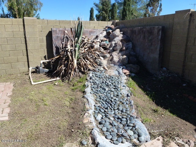 1837 East Grandview Road Phoenix, AZ 85022 - Photo 33 of 33 023-067793 - Water feature