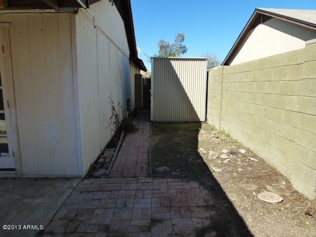 1837 East Grandview Road Phoenix, AZ 85022 - Photo 8 of 33 023-067793 -Back Side yard
