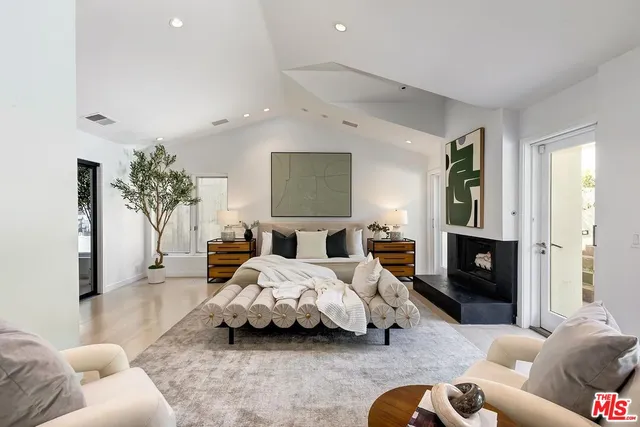 $11,500 | 1847 North Beverly Drive, Beverly Hills, CA 90210