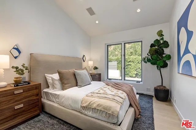 $11,500 | 1847 North Beverly Drive, Beverly Hills, CA 90210