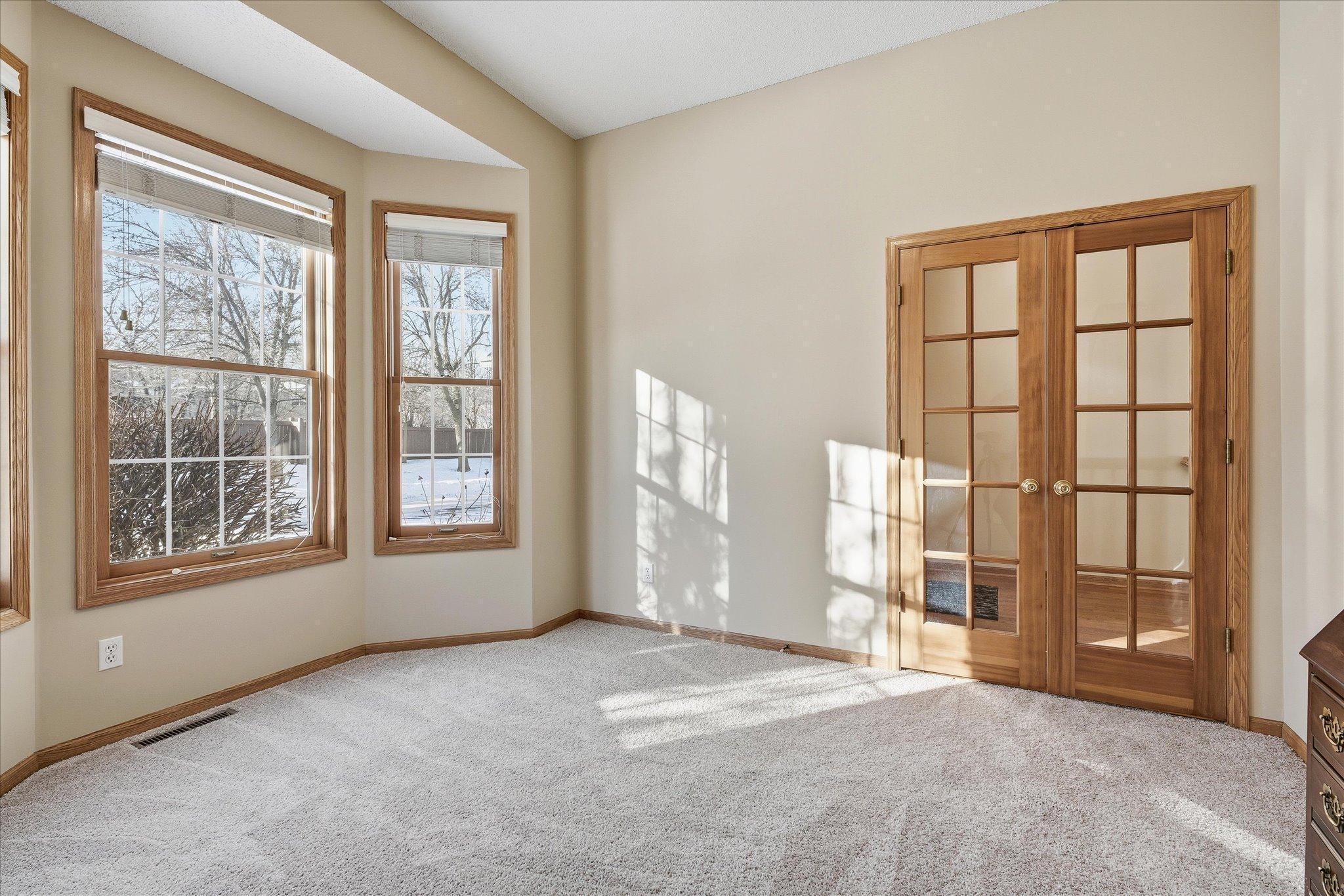 8008 Dunkirk Lane North Maple Grove, MN 55311 - Photo 4 of 32