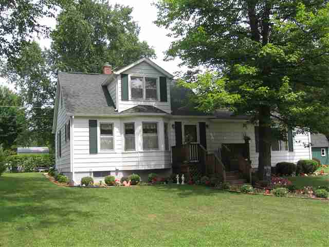 7377 Shoreward Road Lexington, MI 48450 - Photo 1 of 12 31066075.JPG