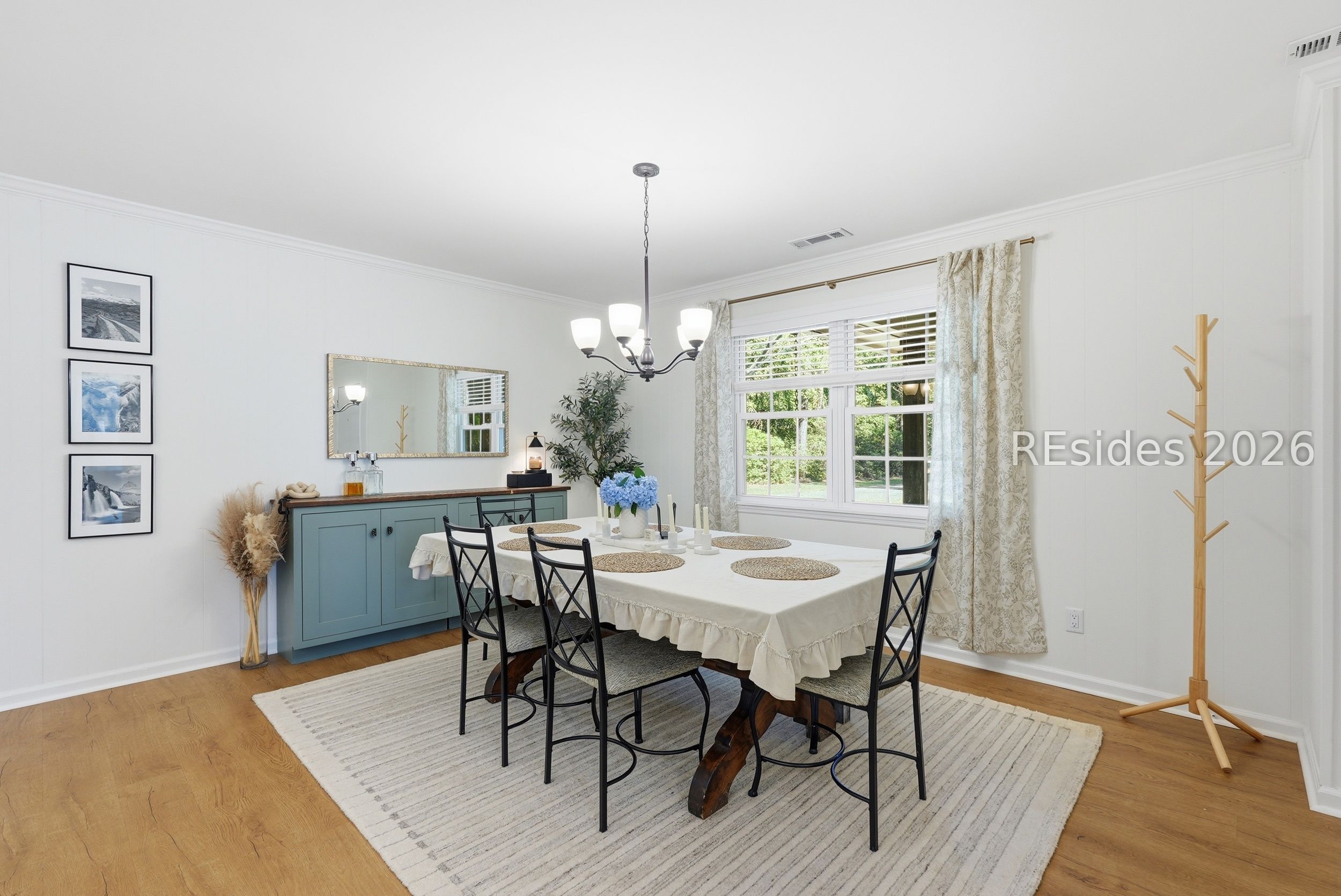 662 Old House Road Ridgeland, SC 29936 - Photo 10 of 54 Spacious Dining Area Perfect for Entertaining.