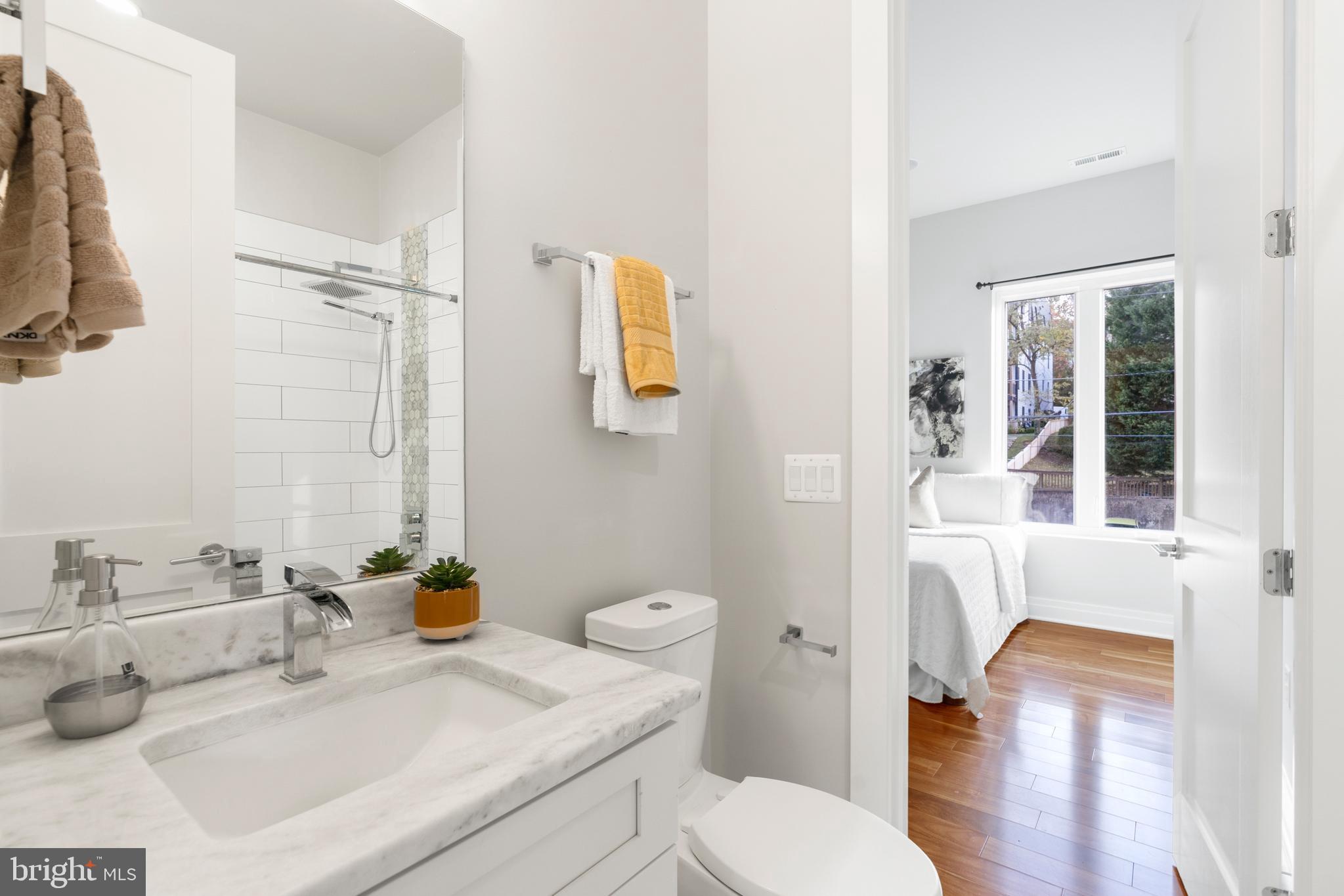4012 Edmunds Street Northwest, Unit PH2 Washington, DC 20007 - Photo 16 of 23 Bathroom 2