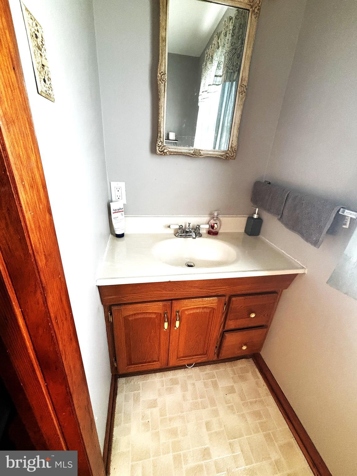 14042 Crest Avenue Waynesboro, PA 17268 - Photo 10 of 26 Gallery Image 10