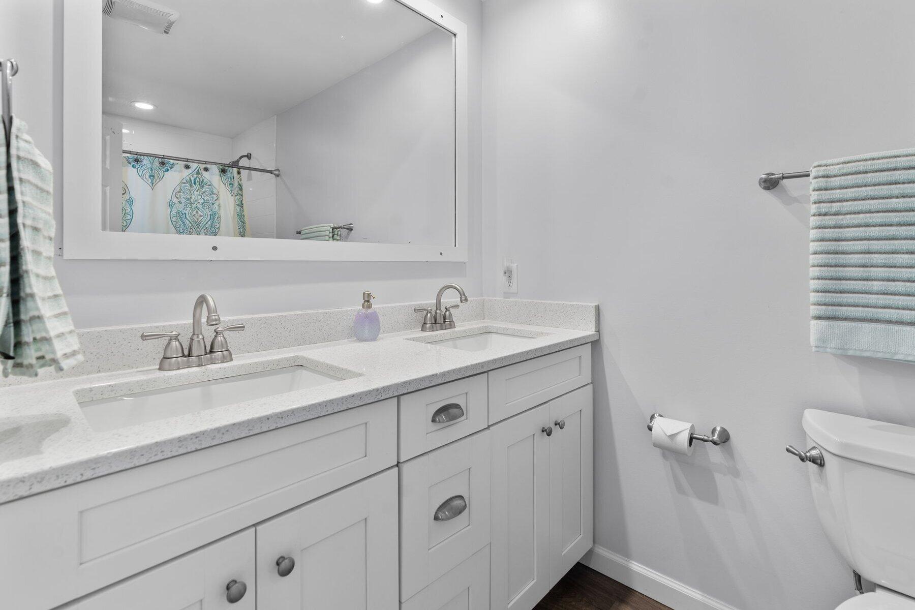 37 Uncle Henrys Road Mashpee, MA 02649 - Photo 14 of 38 20-custom-37 Uncle Henry's Hi Res-22