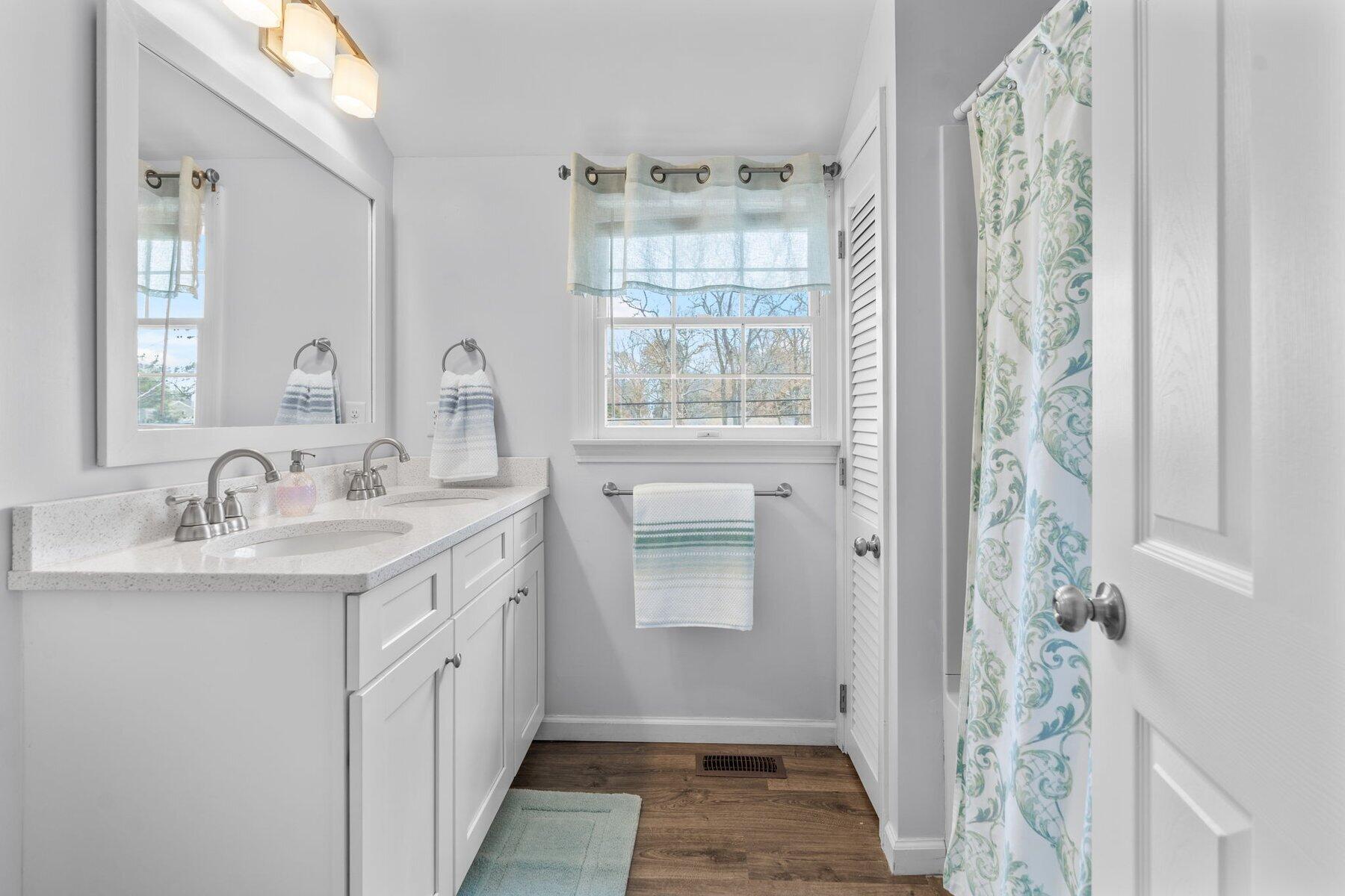 37 Uncle Henrys Road Mashpee, MA 02649 - Photo 19 of 38 25-custom-37 Uncle Henry's Hi Res-27