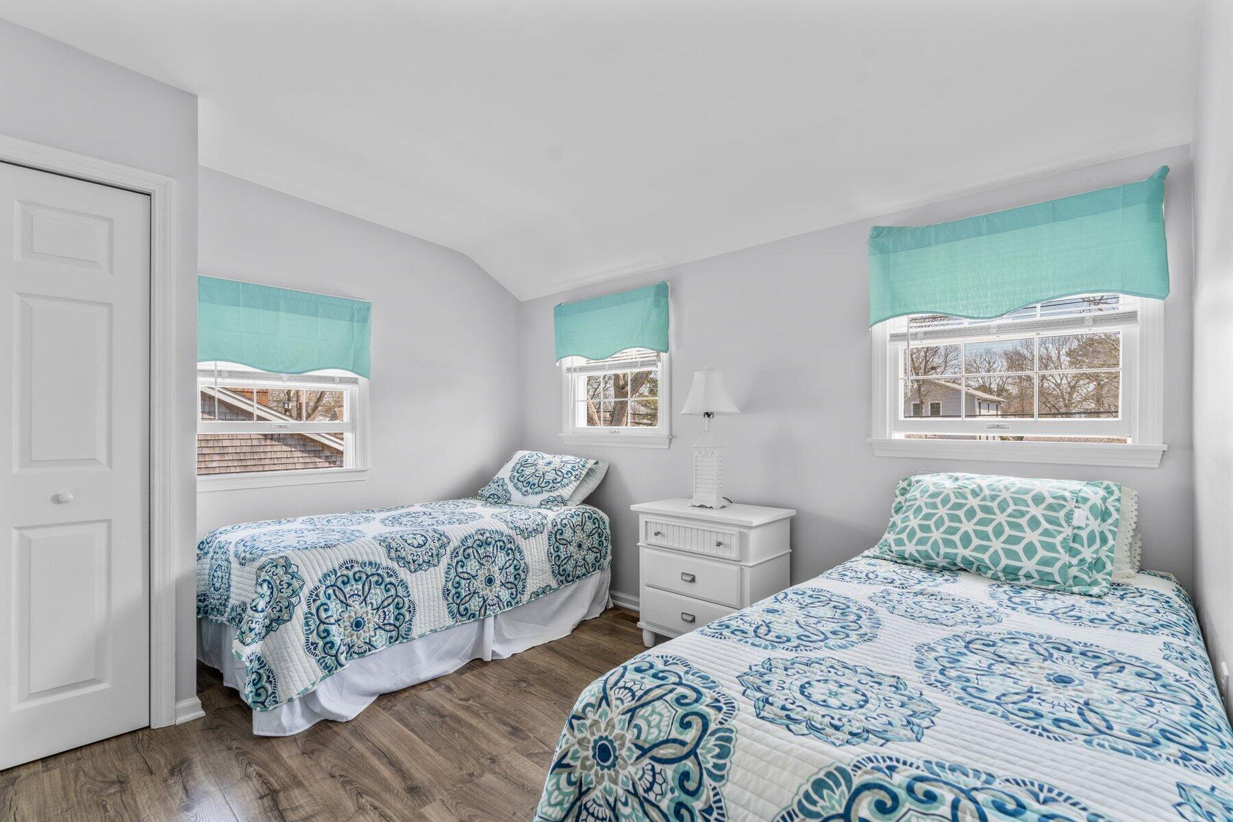 37 Uncle Henrys Road Mashpee, MA 02649 - Photo 20 of 38 26-custom-37 Uncle Henry's Hi Res-28