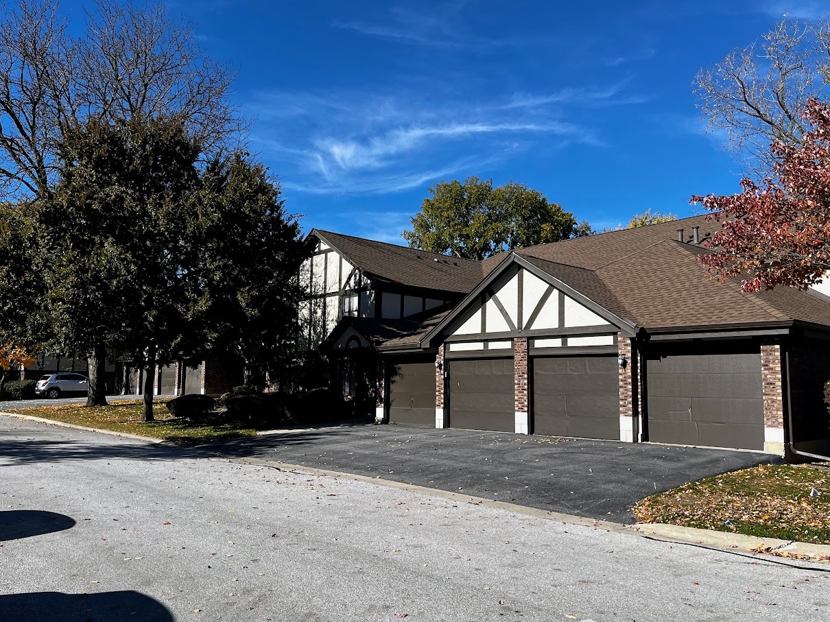 8216 Mulberry Court, Unit 8B Palos Hills, IL 60465 - Photo 1 of 22